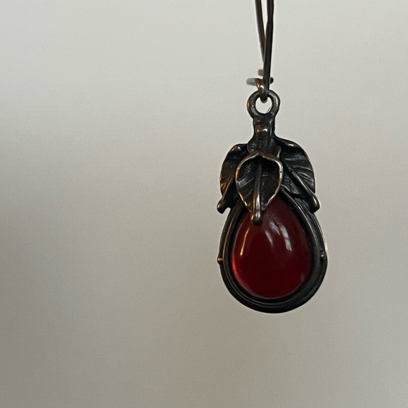 Red garnet earrings - Picture 7 of 9